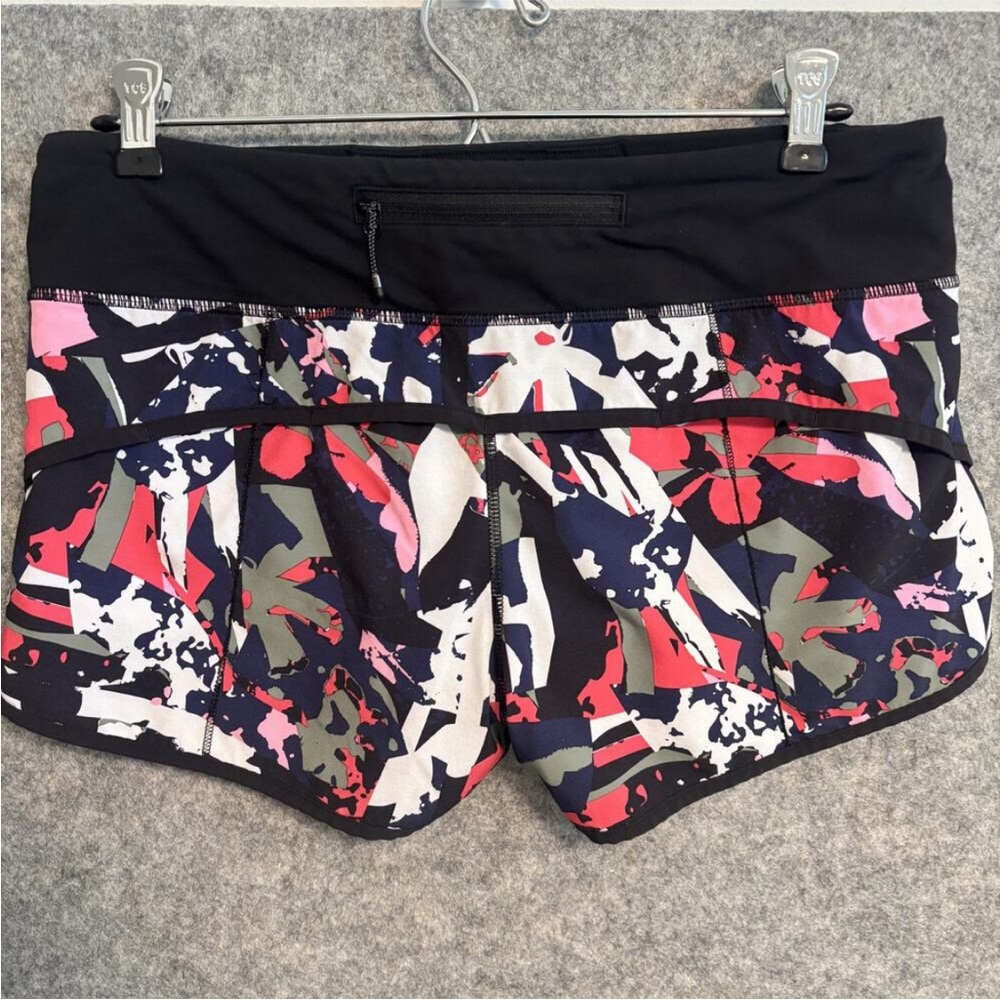 lululemon athletica Black Waistband Abstract Pink Navy & White Athletic Shorts